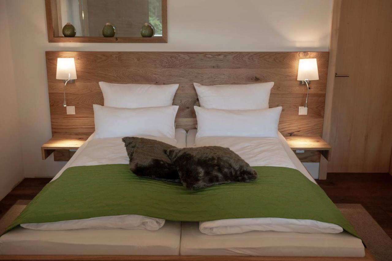 Forstgut - Premium Waldchalets Und Lodge Suiten Regen Luaran gambar