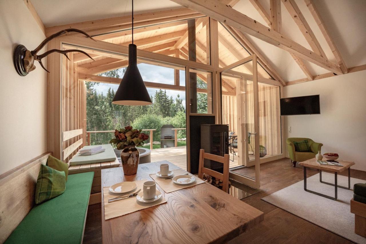 Forstgut - Premium Waldchalets Und Lodge Suiten Regen Luaran gambar