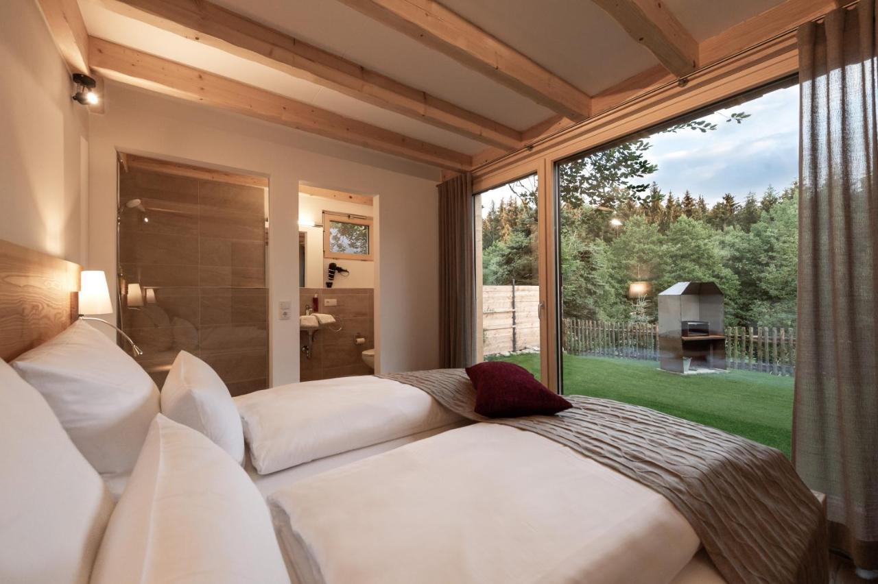 Forstgut - Premium Waldchalets Und Lodge Suiten Regen Luaran gambar