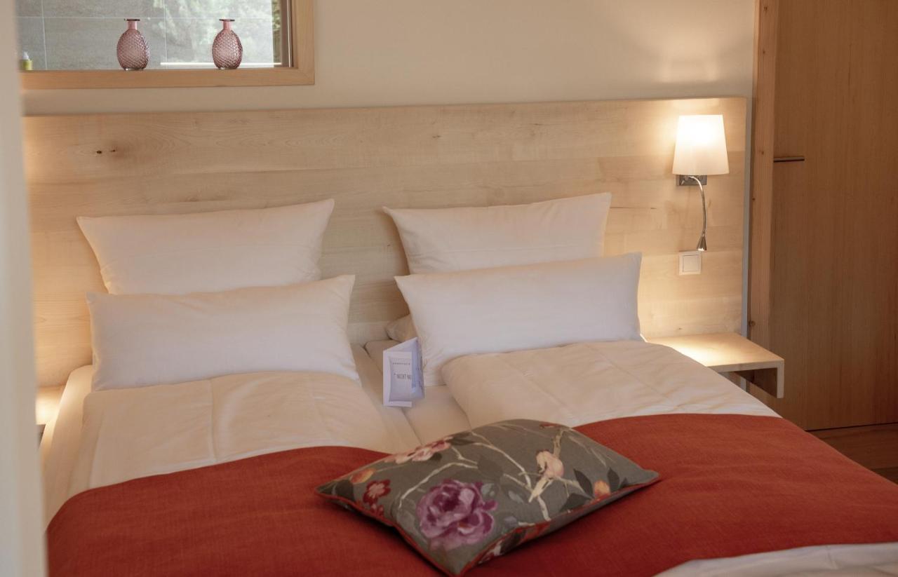 Forstgut - Premium Waldchalets Und Lodge Suiten Regen Luaran gambar