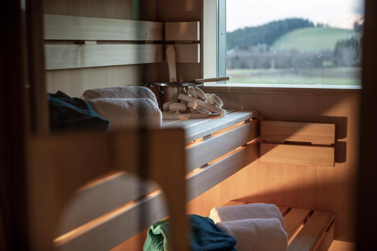 Forstgut - Premium Waldchalets Und Lodge Suiten Regen Luaran gambar