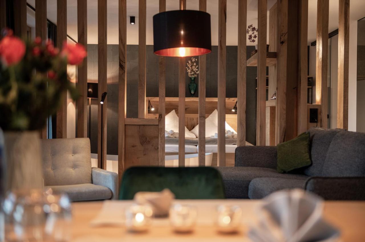 Forstgut - Premium Waldchalets Und Lodge Suiten Regen Luaran gambar