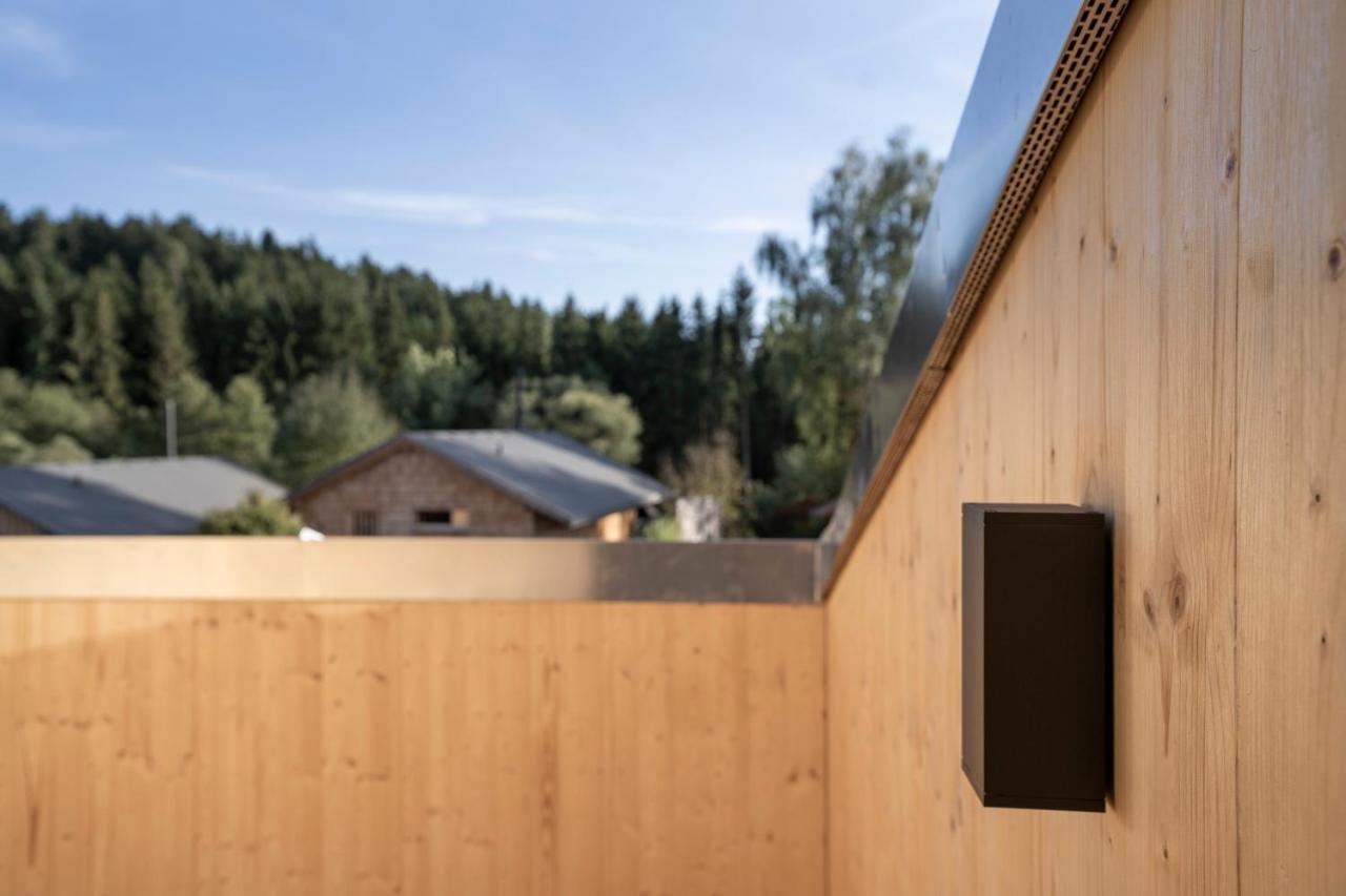 Forstgut - Premium Waldchalets Und Lodge Suiten Regen Luaran gambar