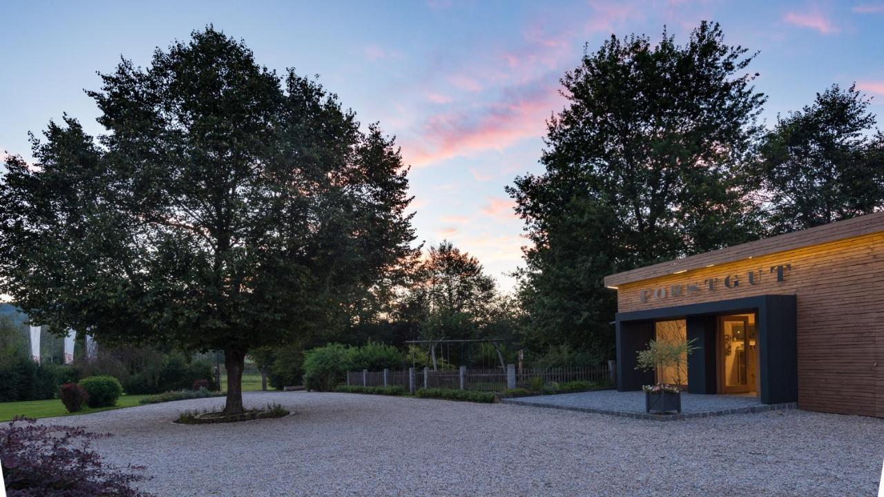 Forstgut - Premium Waldchalets Und Lodge Suiten Regen Luaran gambar